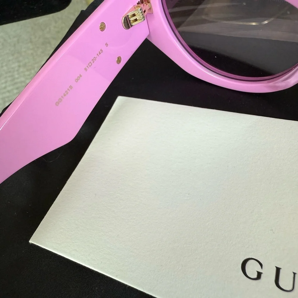 Gucci pink cat